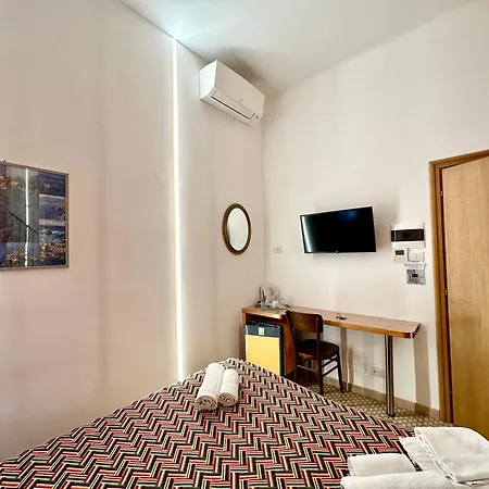 The Main Plaza - Rooms&apartment Affittacamere Vernazza