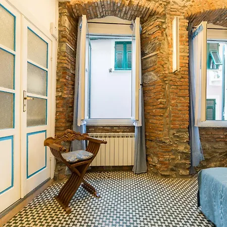 The Main Plaza - Rooms&apartment 3*
