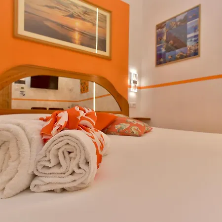 The Main Plaza - & Guest house 3*