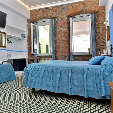Guest house The Main Plaza - & 3*